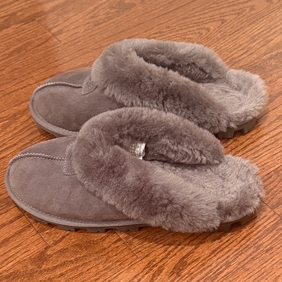 UGG Gray Women's Slippers - Picture 10 of 14